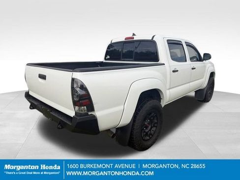 Used 2015 Toyota Tacoma PreRunner w/ SR5 Package RWD image 9