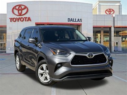 Used 2021 Toyota Highlander LE