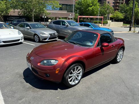 Used 2008 MAZDA MX-5 Miata Touring RWD image 4