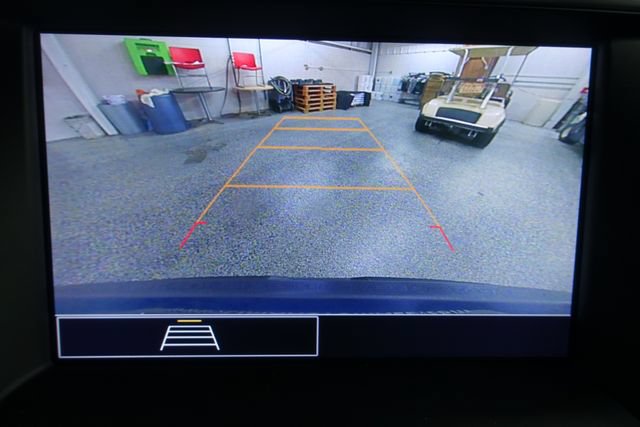 Used 2023 GMC Acadia SLE w/ Driver Convenience Package FWD image 15