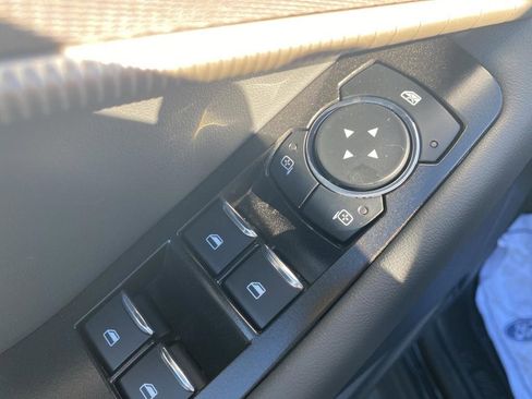 New 2025 Ford Explorer Active w/ Active Comfort Package image 11