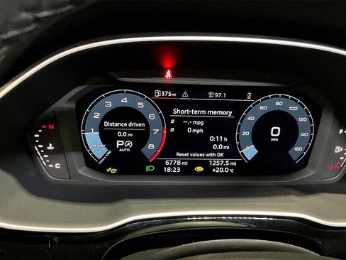 Certified 2024 Audi Q3 2.0T Premium w/ Convenience Package image 14