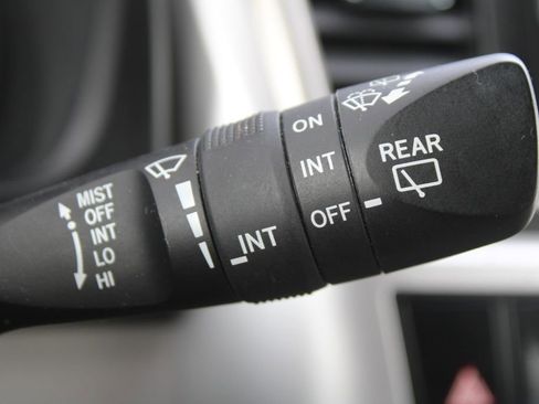 Used 2019 Toyota Highlander AWD V6 image 36