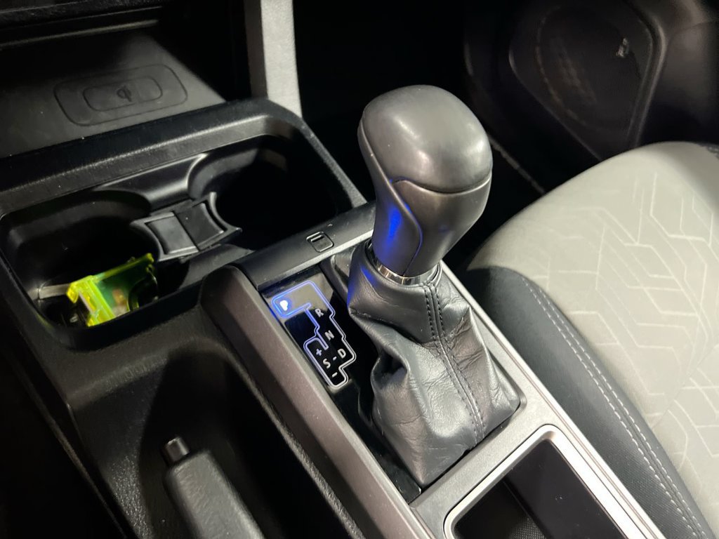 Used 2021 Toyota Tacoma TRD Off-Road AWD/4WD image 17
