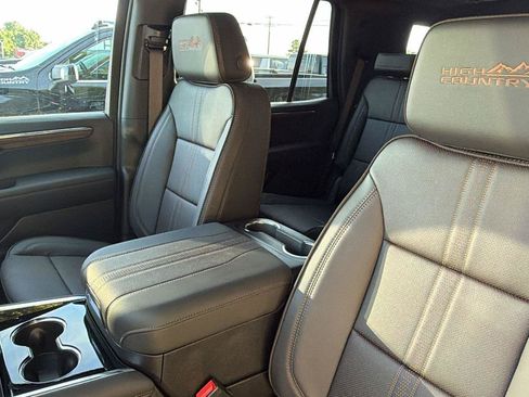 New 2026 Chevrolet Tahoe High Country AWD/4WD image 17