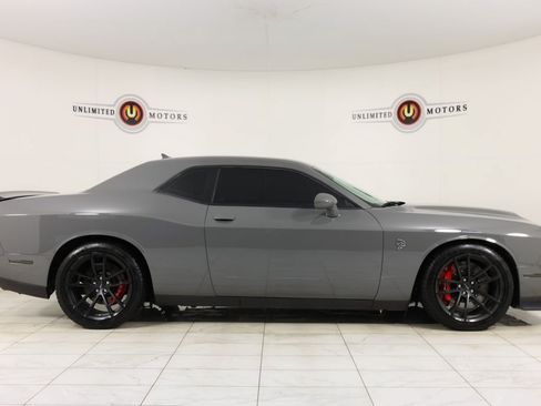 Used 2023 Dodge Challenger SRT Hellcat w/ Driver Convenience Group RWD image 2