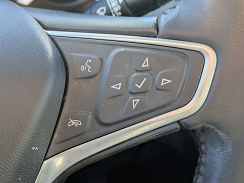 Certified 2022 Chevrolet Equinox LT w/ Driver Convenience Package image 16