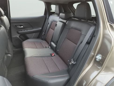 New 2026 Nissan Kicks SR image 11