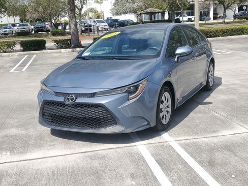 Used 2021 Toyota Corolla LE image 7