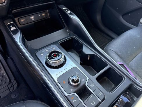 Used 2023 Kia Sorento EX image 28