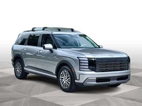 Used 2026 Hyundai Palisade SEL FWD image 2