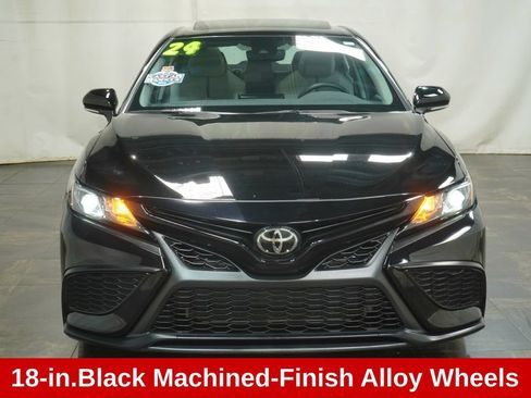 Used 2024 Toyota Camry SE w/ Cold Weather Package AWD/4WD image 8