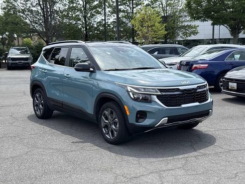 Used 2024 Kia Seltos S AWD/4WD image 1