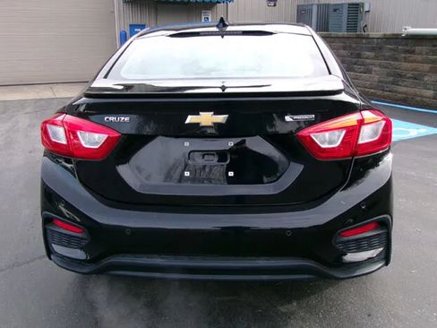 Used 2017 Chevrolet Cruze Premier FWD image 5