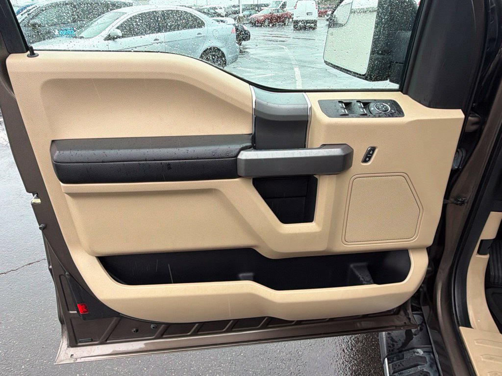 Used 2017 Ford F150 XLT w/ Equipment Group 302A Luxury RWD image 27