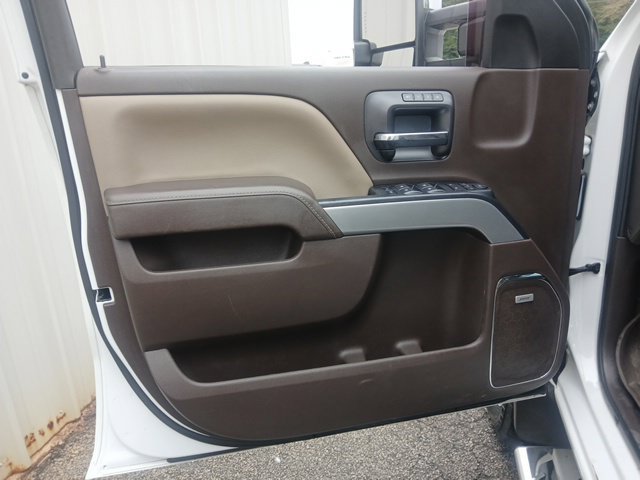 Used 2019 Chevrolet Silverado 2500 LTZ w/ Duramax Plus Package AWD/4WD image 54