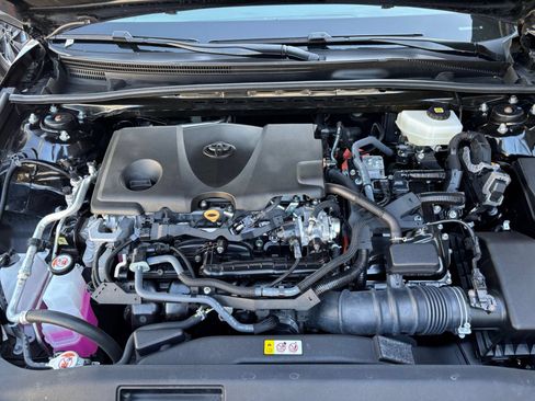 Used 2025 Toyota Camry SE FWD image 30