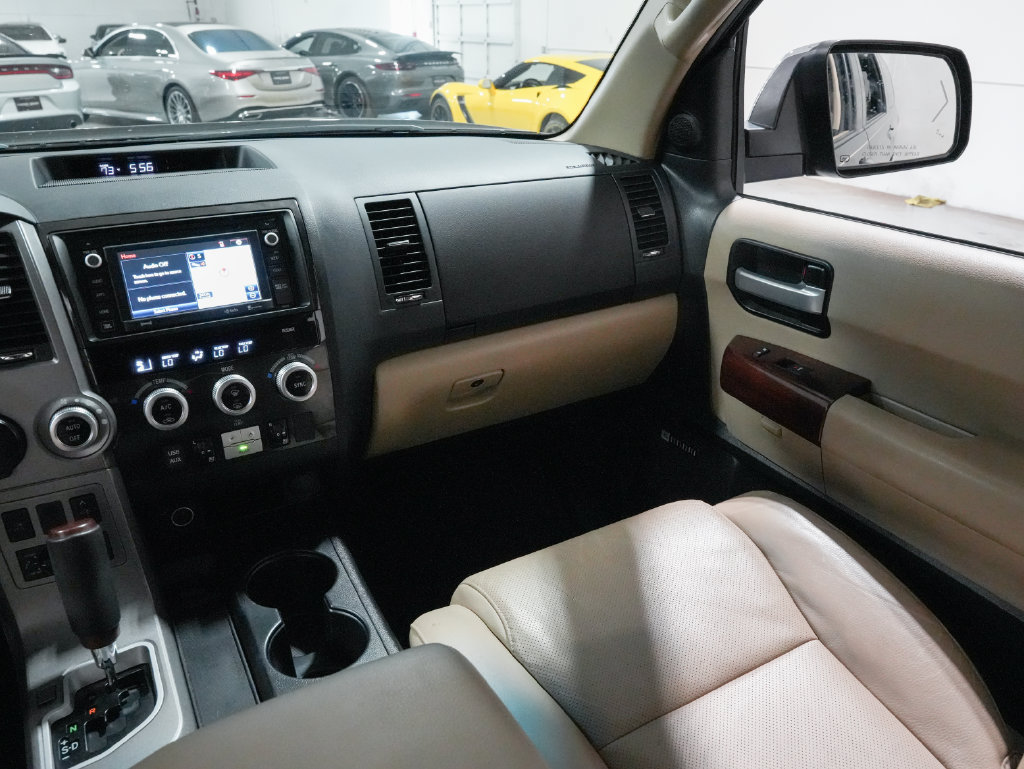 Used 2017 Toyota Sequoia Platinum RWD image 25