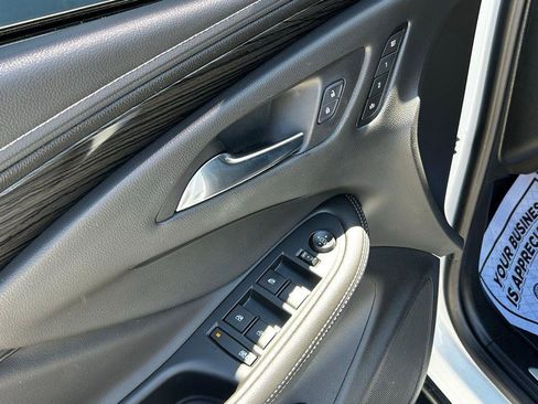 Used 2018 Buick Envision Essence FWD image 16