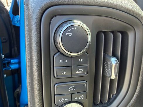 Used 2023 Chevrolet Silverado 1500 Custom AWD/4WD image 28