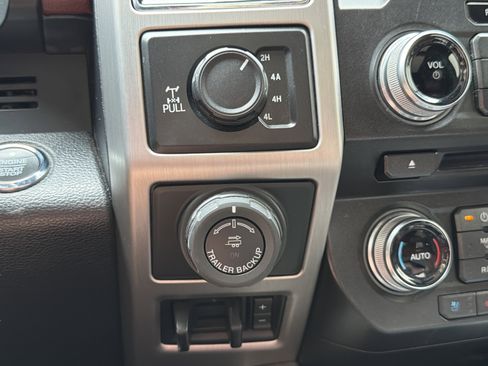 Used 2018 Ford F150 Platinum w/ Equipment Group 701A Luxury AWD/4WD image 62