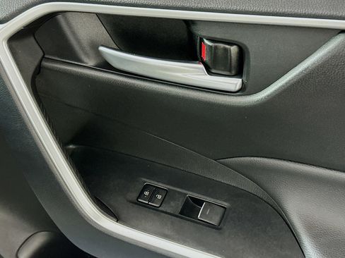 Used 2024 Toyota RAV4 XLE w/ Convenience Package image 29