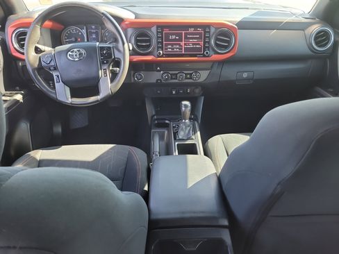 Used 2020 Toyota Tacoma TRD Sport image 16