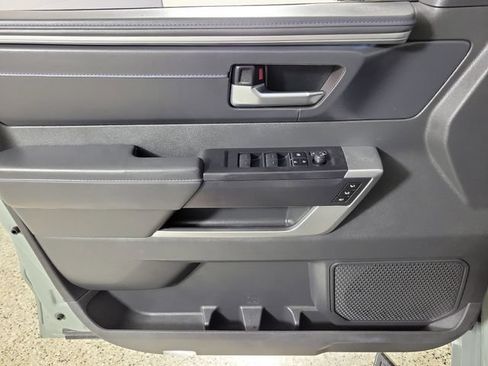 Used 2025 Toyota Sequoia Platinum AWD/4WD image 23