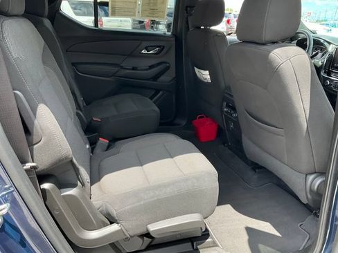 Used 2023 Chevrolet Traverse LT FWD image 20