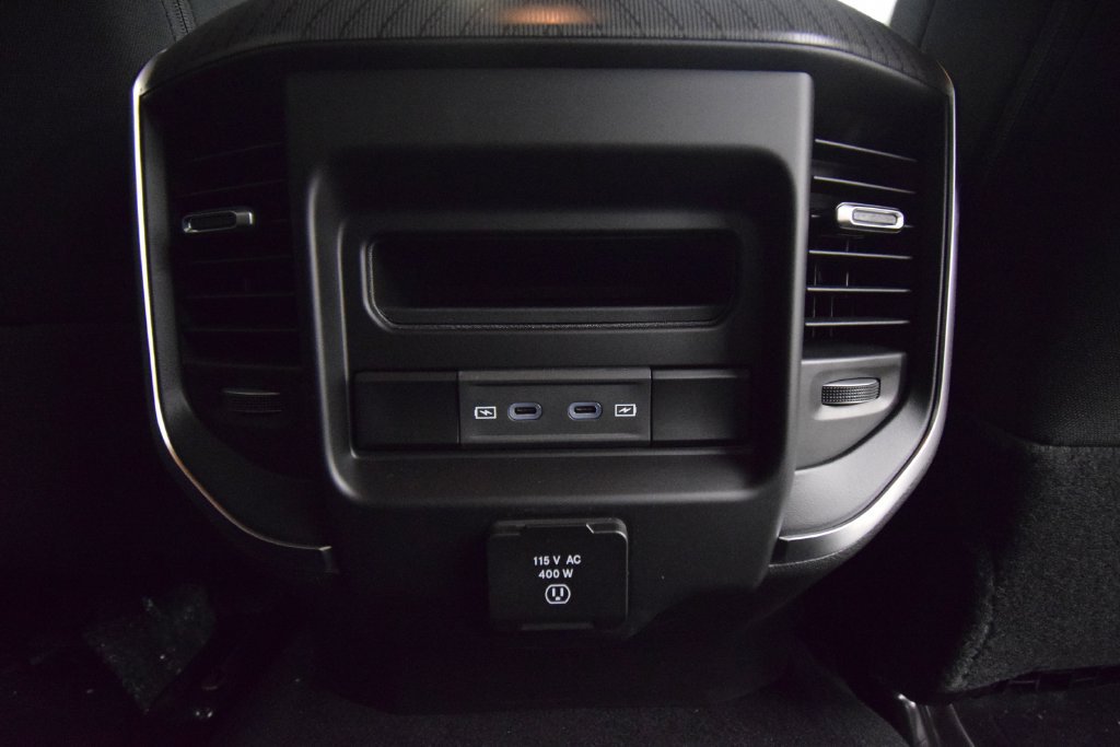 New 2027 RAM 3500 Big Horn AWD/4WD image 21