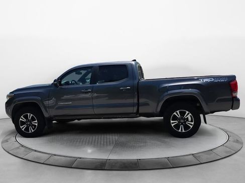 Used 2016 Toyota Tacoma TRD Sport w/ Premium & Technology Package AWD/4WD image 2