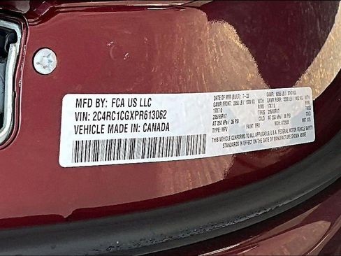 Used 2023 Chrysler Voyager LX FWD image 4