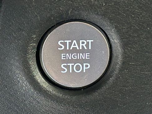 Used 2022 Nissan Frontier S RWD image 18