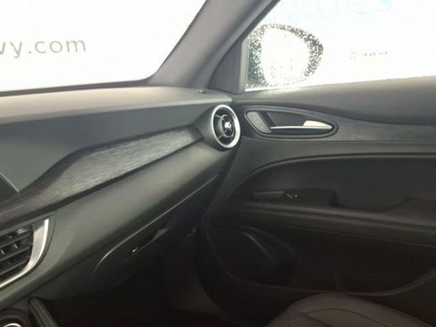 Used 2024 Alfa Romeo Stelvio Sprint image 26