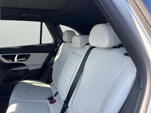 Used 2024 Mercedes-Benz GLC 300 4MATIC w/ AMG Line image 17