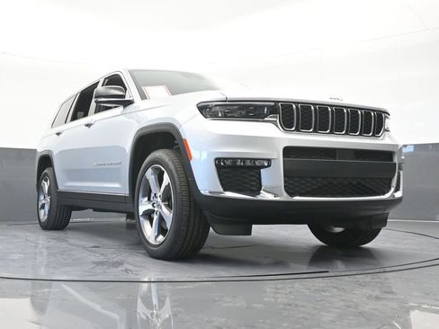 Used 2025 Jeep Grand Cherokee L Limited RWD image 65