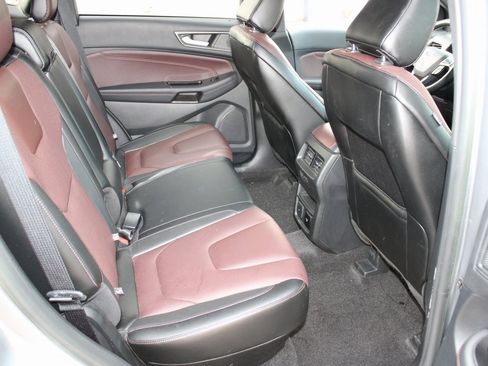 Used 2020 Ford Edge Titanium w/ Equipment Group 301A image 18