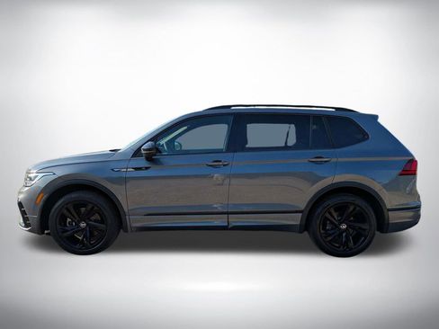 Used 2023 Volkswagen Tiguan SE R-Line FWD image 7