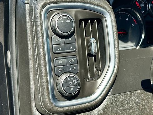Certified 2022 Chevrolet Silverado 2500 LTZ w/ LTZ Convenience Package AWD/4WD image 10