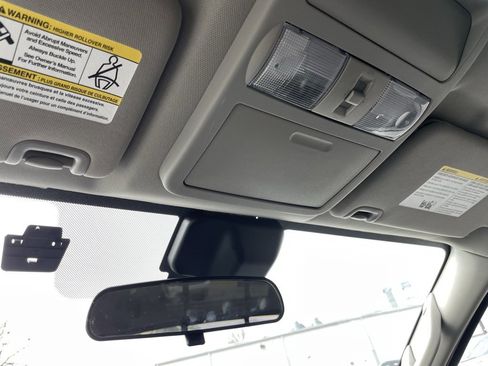 Used 2022 Nissan Frontier SV image 22