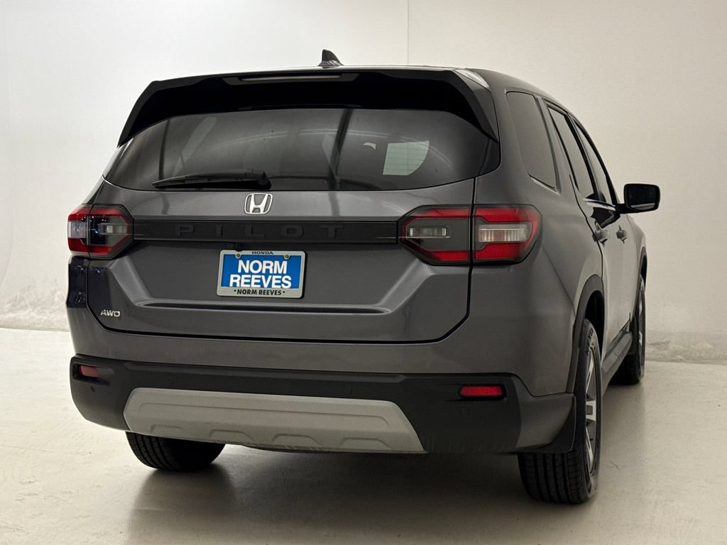 Certified 2025 Honda Pilot EX-L image 9