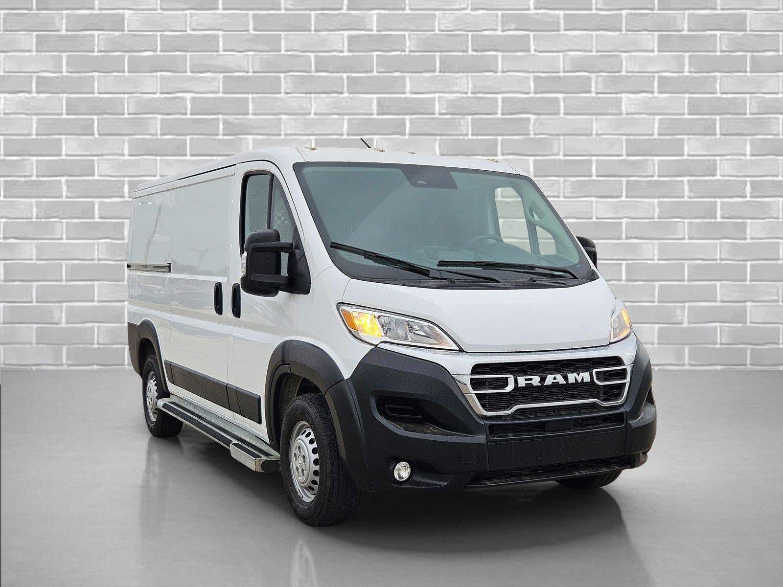 Used 2025 RAM ProMaster 2500 w/ U-Haul Equipment Group FWD image 3