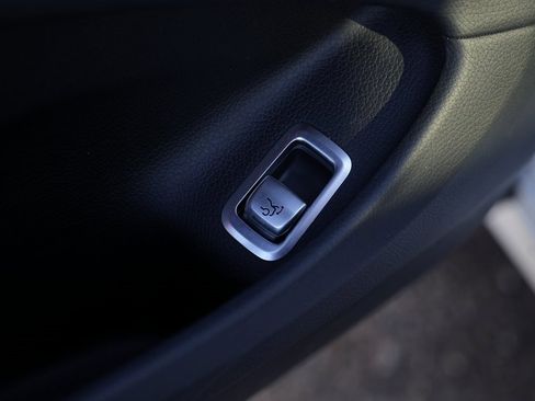 Used 2014 Mercedes-Benz S 550 Sedan image 29