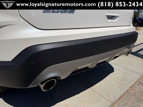 Used 2019 Ford Edge SEL w/ Equipment Group 201A FWD image 10