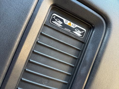 Used 2019 Chevrolet Tahoe Premier w/ Premier Plus Edition image 23