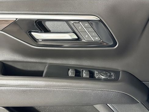 Certified 2025 Chevrolet Tahoe Premier AWD/4WD image 16