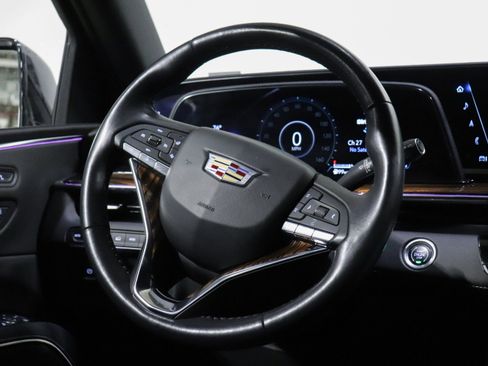 Used 2022 Cadillac Escalade ESV Premium Luxury image 29