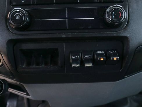 Used 2016 Ford F650 2WD Crew Cab Super Duty image 28