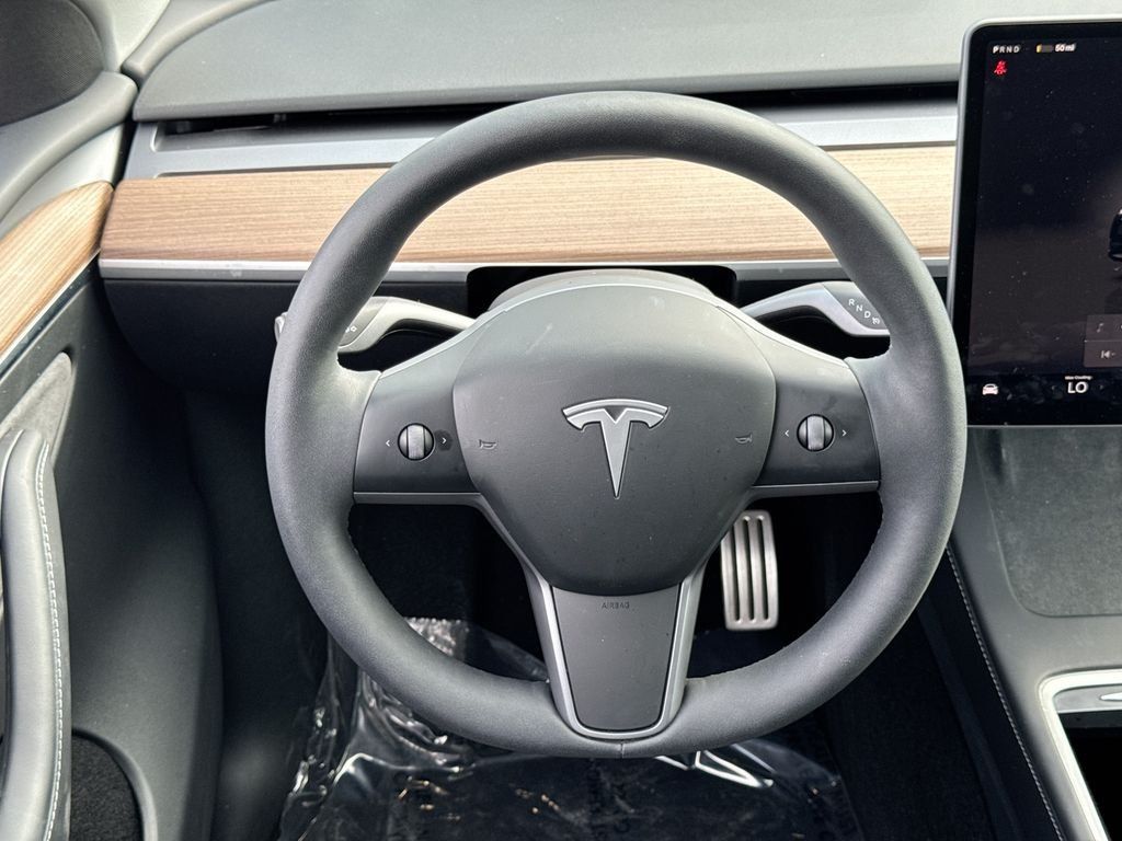 Used 2024 Tesla Model Y Performance AWD/4WD image 22