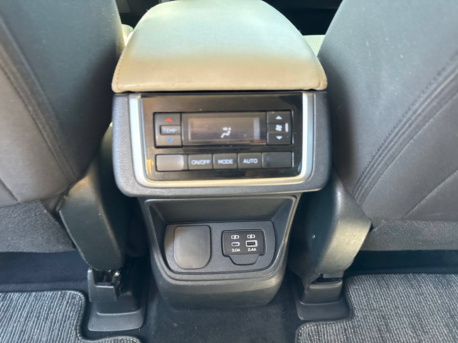 Used 2023 Subaru Ascent Premium w/ Convenience Package AWD/4WD image 15